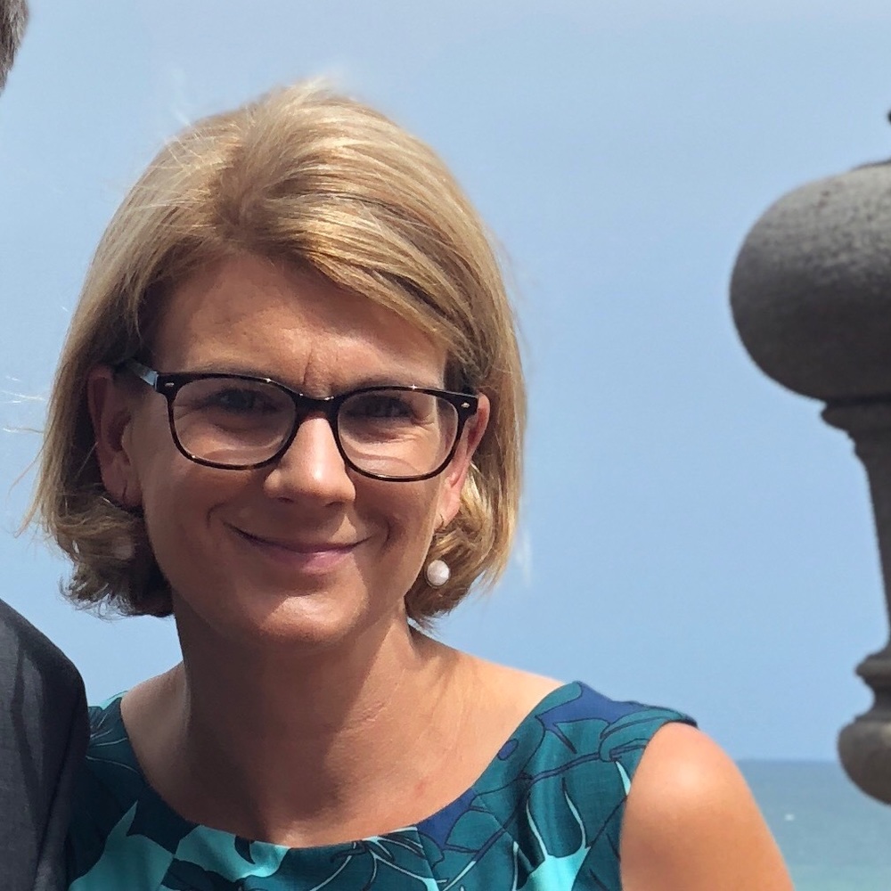 Meet your Posher, Elissa